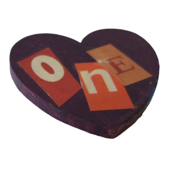Valentines Day Brooch Heart One Pin Wood Handpainted Folk Art Simple Purple. - Picture 5 of 16